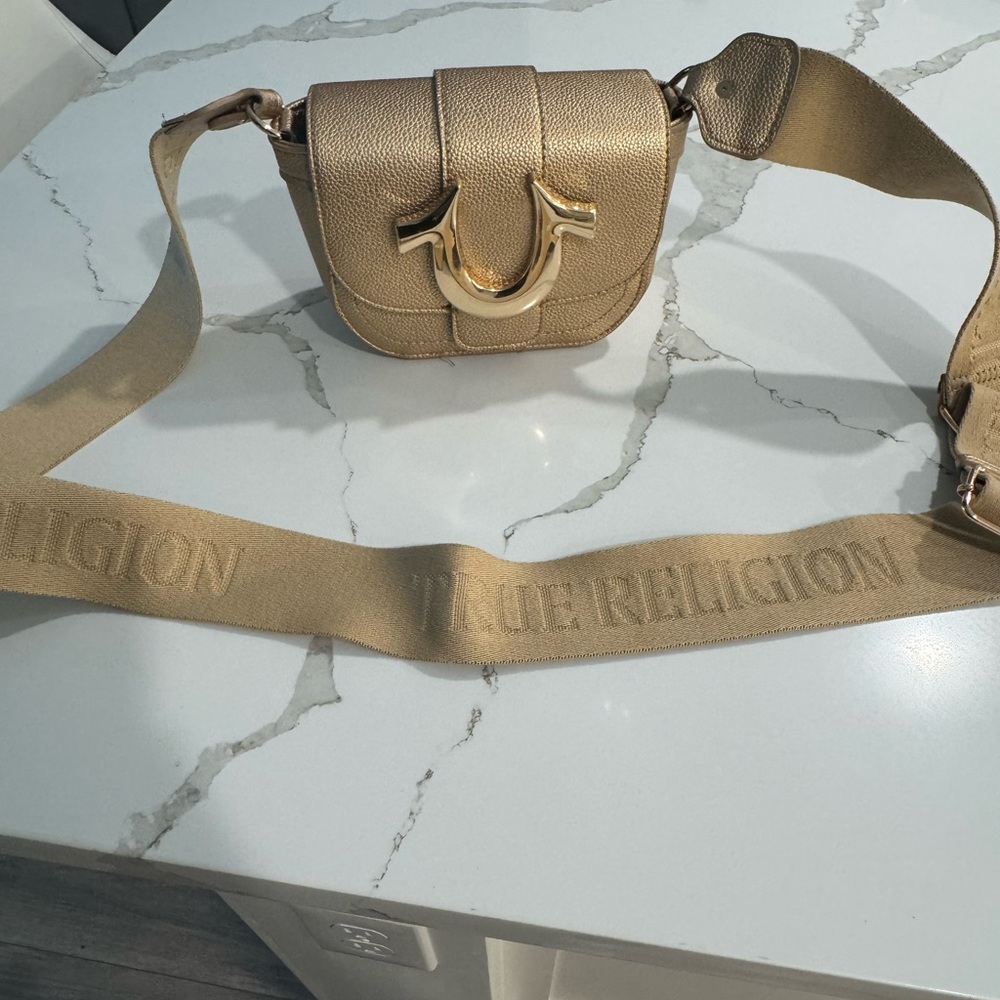 True Religion Metallic Gold Crossbody Bag - Picture 4 of 6